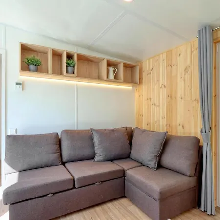 Tiny Haus 08 Am Brombachsee Holiday home Pleinfeld